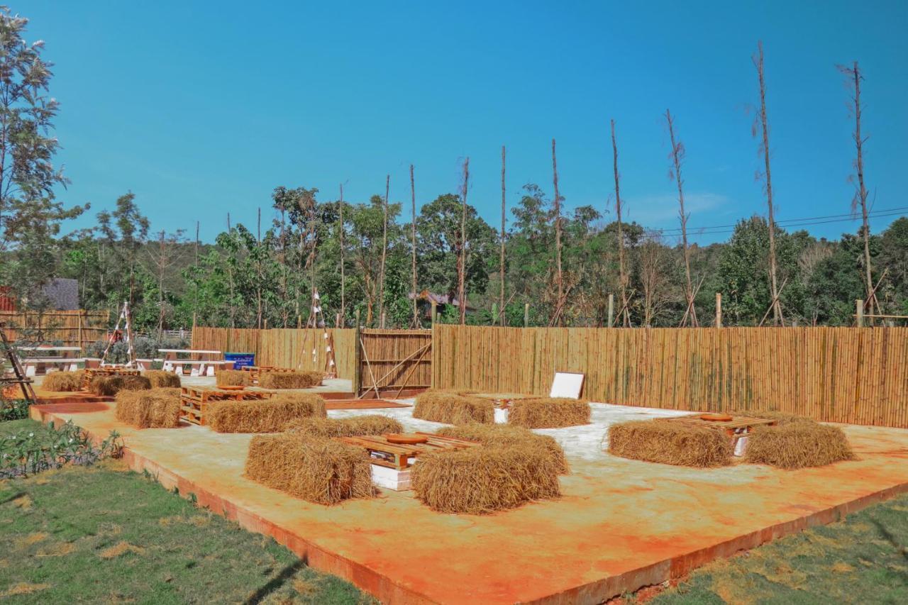 Yellowstone Camps Resort Khao Yai Pak Chong Екстериор снимка