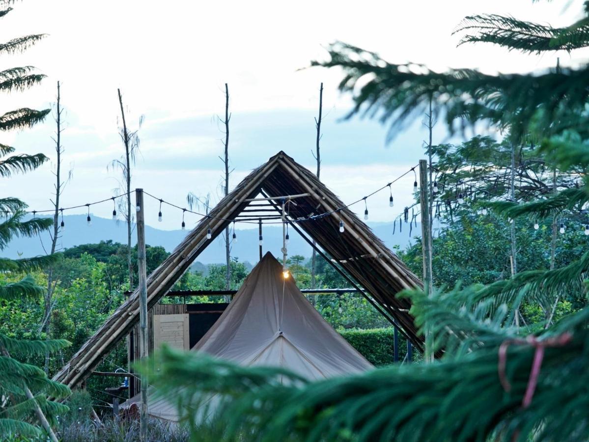 Yellowstone Camps Resort Khao Yai Pak Chong Екстериор снимка